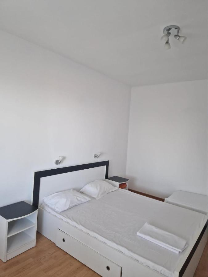 Maria Residence 1C Костінешть Екстер'єр фото